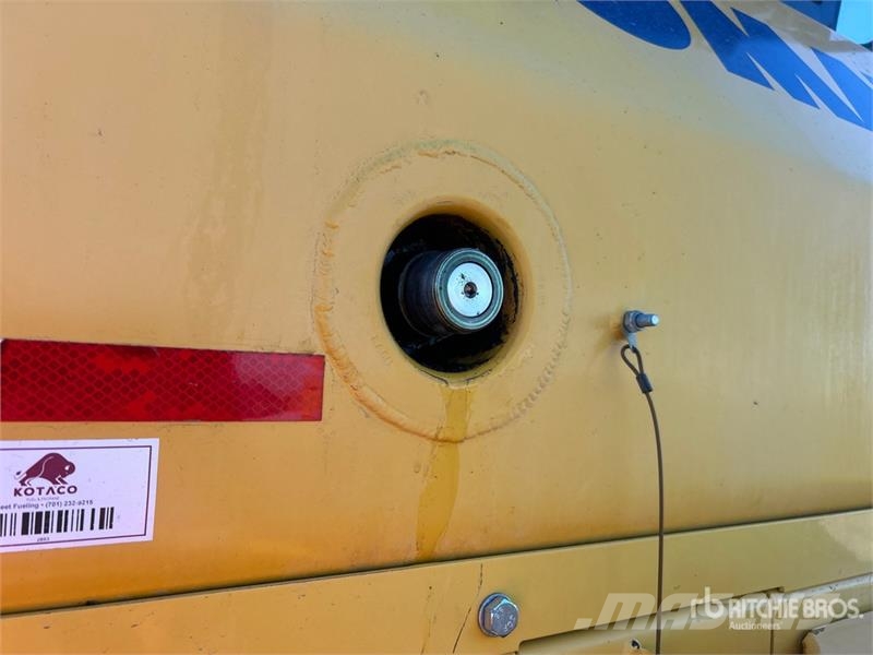 Komatsu D85PX-18 Crawler Dozer بلدوزرات مجنزرة