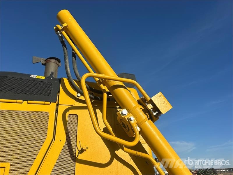 Komatsu D85PX-18 Crawler Dozer بلدوزرات مجنزرة