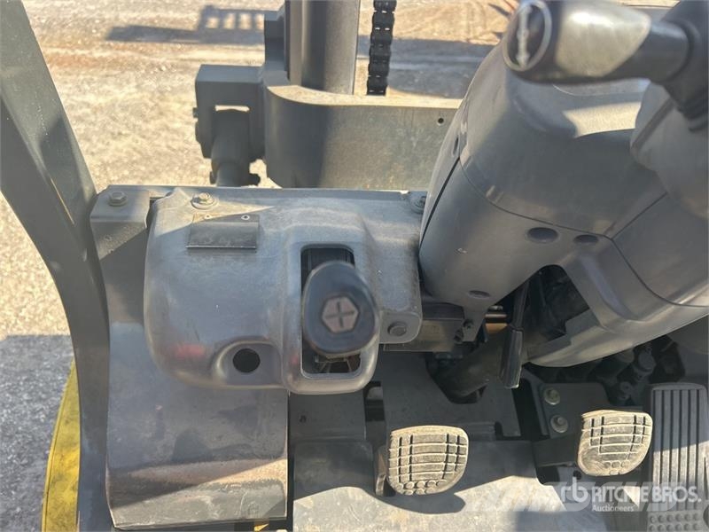 Komatsu FG45T-8 Pneumatic Tire Forklift (Inoperable) Autres Chariots élévateurs