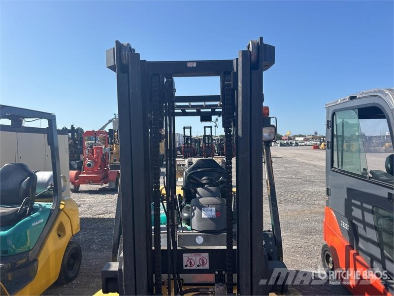 Komatsu FG45T-8 Pneumatic Tire Forklift (Inoperable) Autres Chariots élévateurs