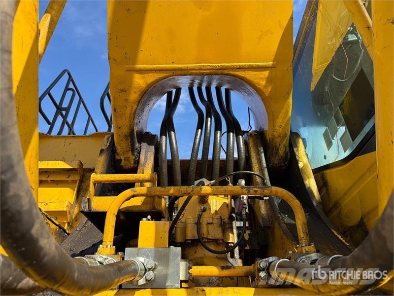 Komatsu PC1250-11 Tracked Excavator Roomikekskavaatorid