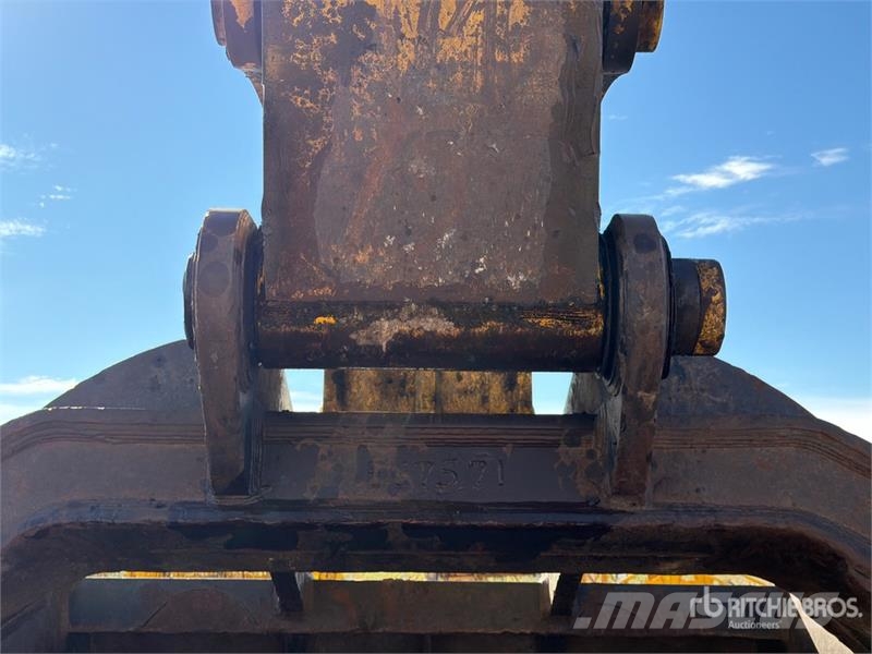 Komatsu PC1250-11 Tracked Excavator Roomikekskavaatorid