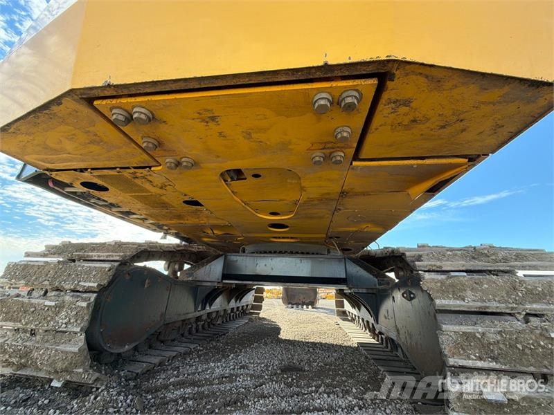 Komatsu PC1250-11 Tracked Excavator Roomikekskavaatorid
