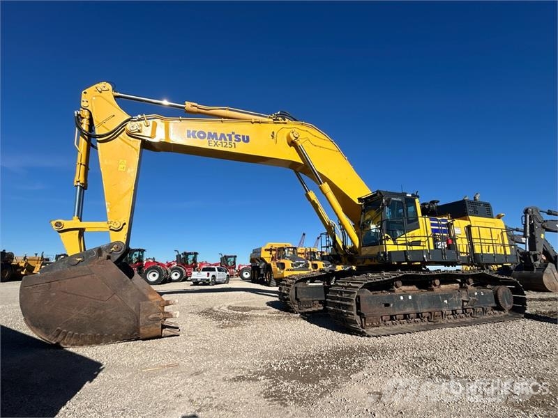 Komatsu PC1250LC-11 VG Tracked Excavator Paletli ekskavatörler