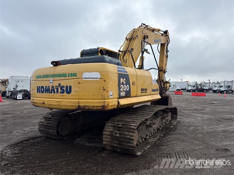 Komatsu PC200-8 Raupenbagger