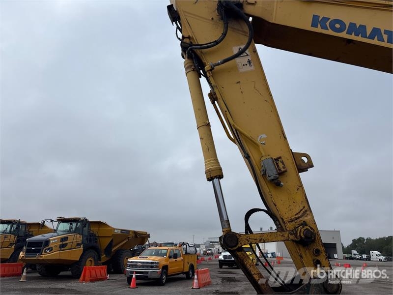 Komatsu PC200-8 Raupenbagger