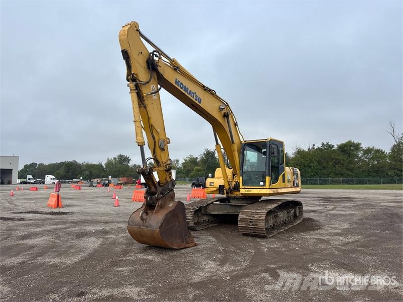 Komatsu PC200-8 Raupenbagger