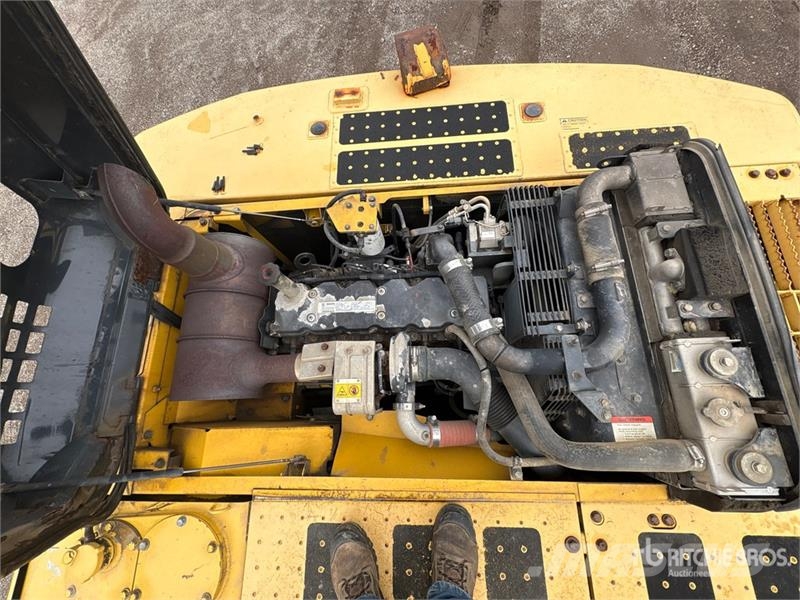 Komatsu PC200-8 Raupenbagger