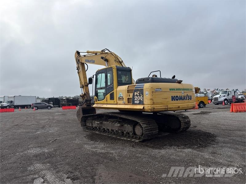Komatsu PC200-8 Raupenbagger