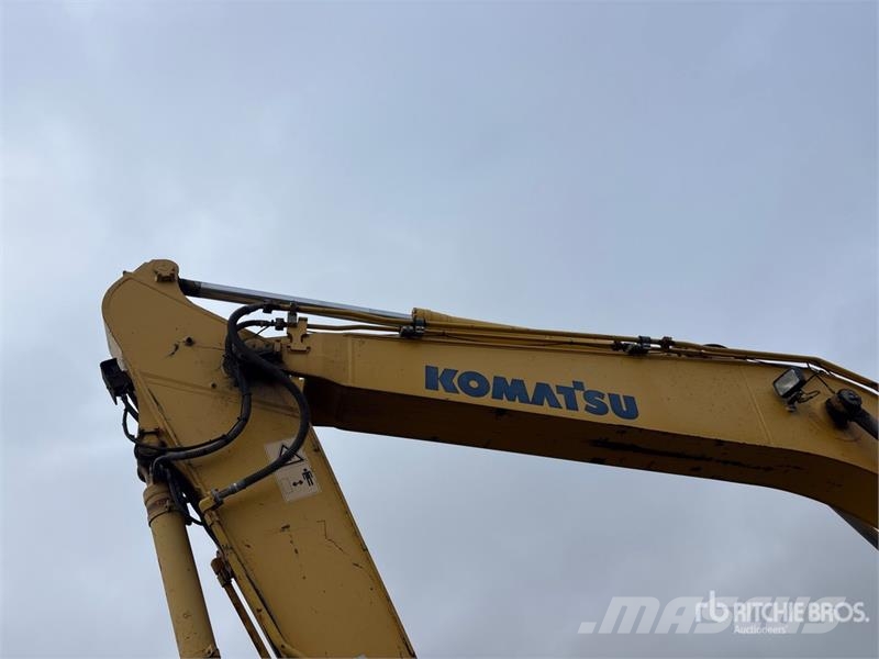 Komatsu PC200-8 Raupenbagger