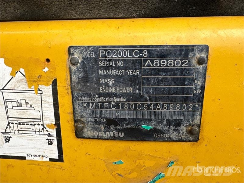 Komatsu PC200-8 Raupenbagger