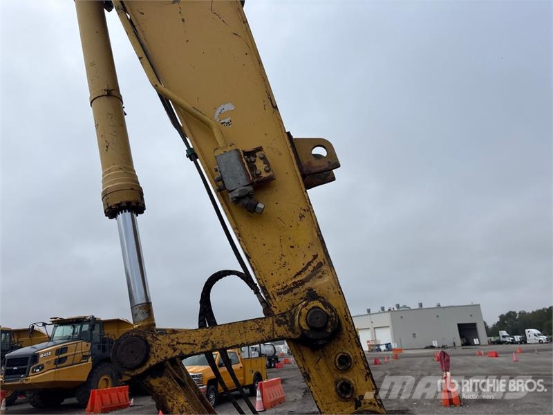 Komatsu PC200-8 Raupenbagger