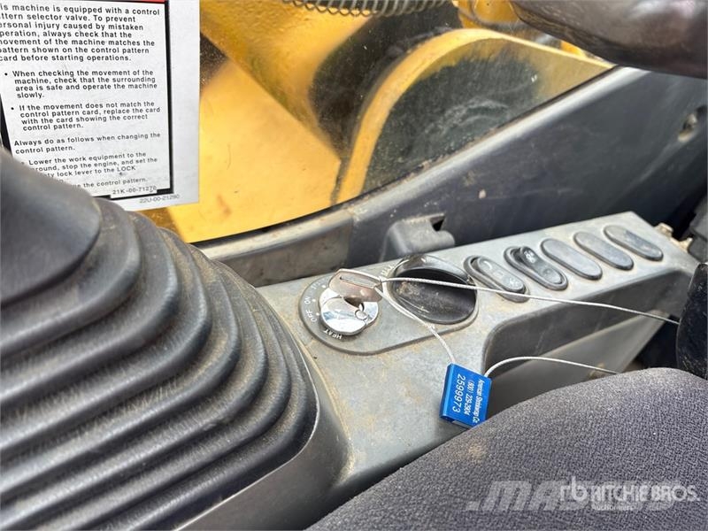 Komatsu PC200LC-8 Tracked Excavator Crawler excavators
