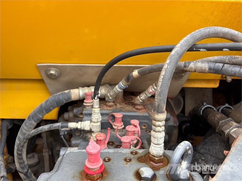 Komatsu PC200LC-8 Tracked Excavator Crawler excavators