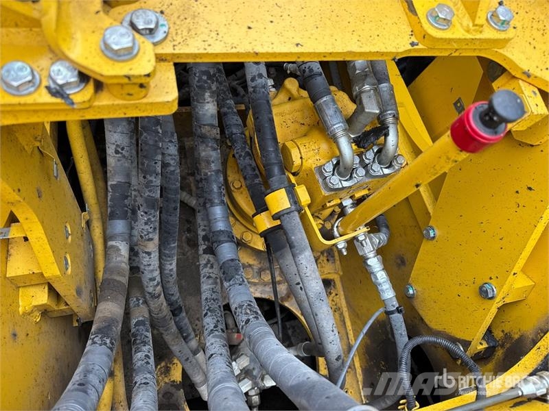 Komatsu PC210LC-11 Tracked Excavator Crawler excavators