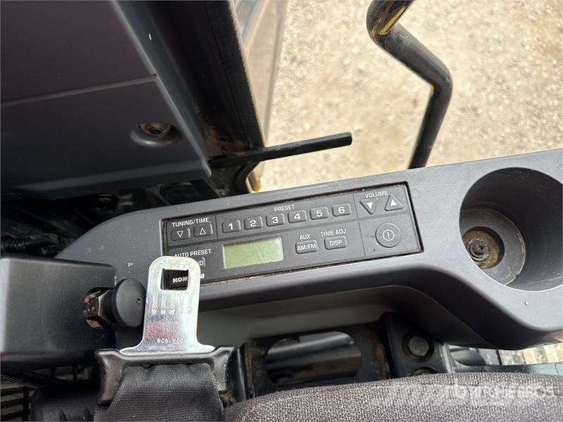 Komatsu PC210LC-11 Tracked Excavator Crawler excavators