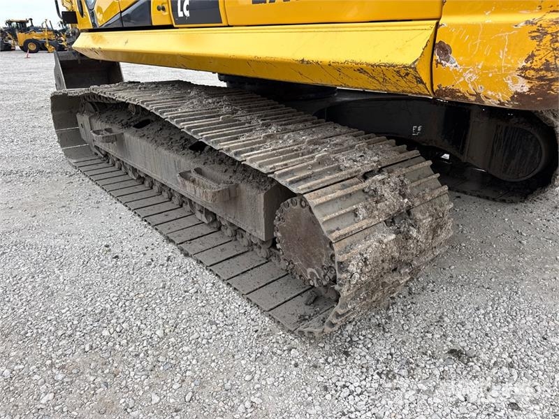 Komatsu PC210LC-11 Tracked Excavator Crawler excavators
