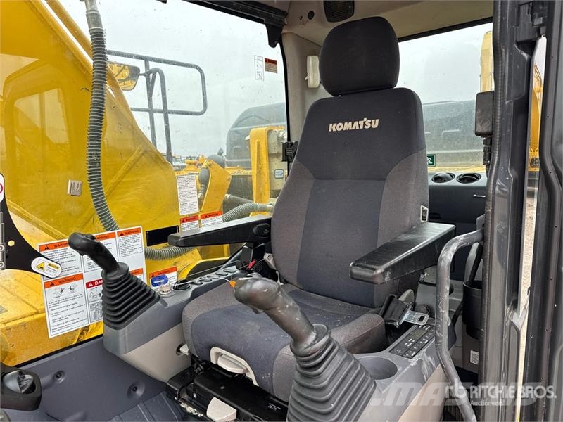Komatsu PC210LC-11 Tracked Excavator Crawler excavators