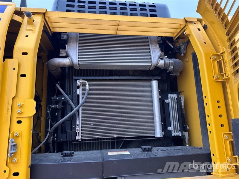 Komatsu PC210LC-11 Tracked Excavator Crawler excavators