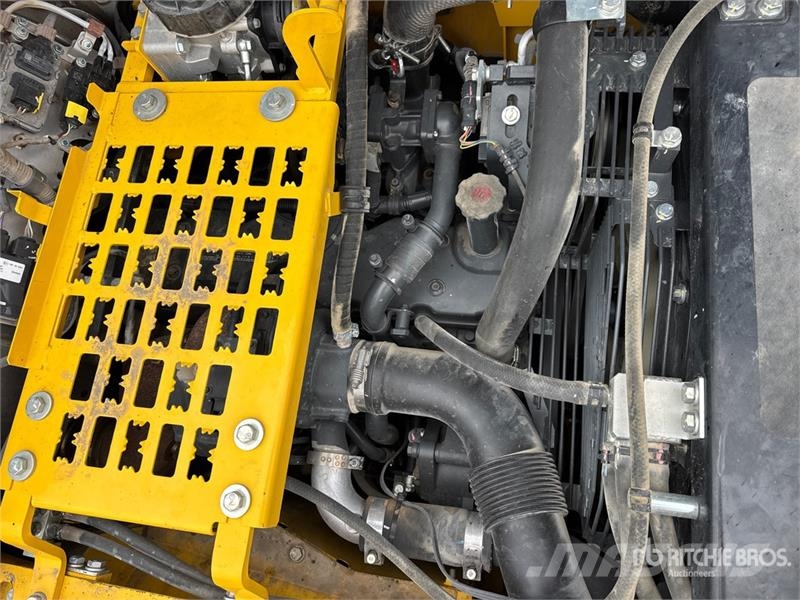 Komatsu PC210LC-11 Tracked Excavator Crawler excavators