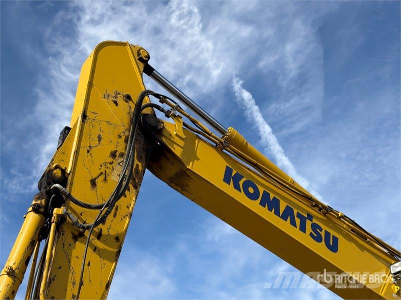Komatsu PC240LC-11 Tracked Excavator Lánctalpas kotrók
