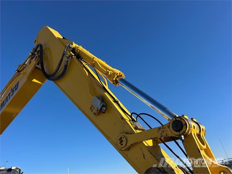 Komatsu PC240LC-11 Tracked Excavator Raupenbagger