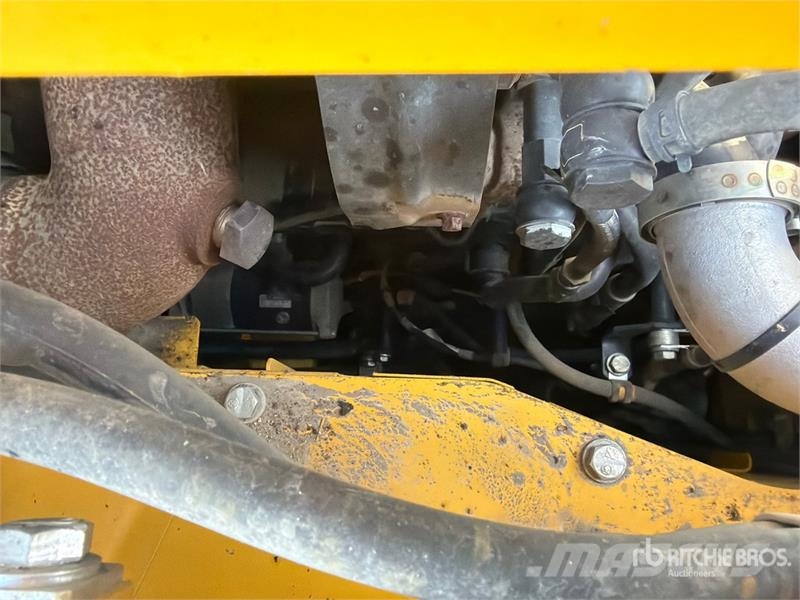 Komatsu PC240LC-11 Tracked Excavator Lánctalpas kotrók