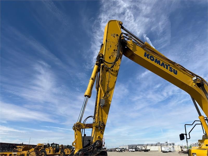 Komatsu PC240LC-11 Tracked Excavator Lánctalpas kotrók