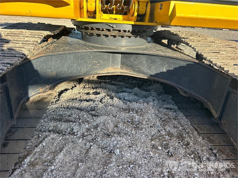 Komatsu PC240LC-11 Tracked Excavator Raupenbagger