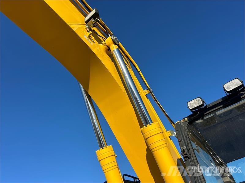 Komatsu PC240LC-11 Tracked Excavator Raupenbagger