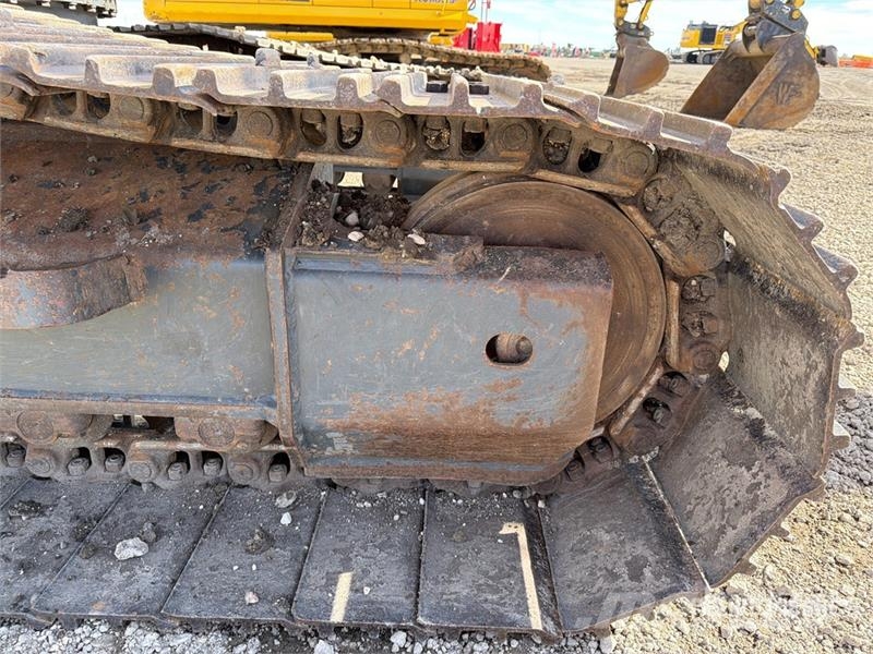 Komatsu PC240LC-11 Tracked Excavator Lánctalpas kotrók