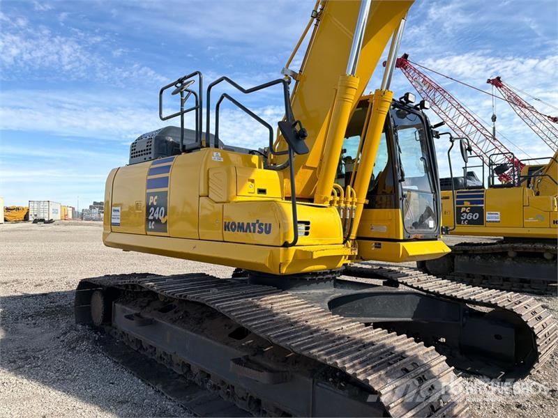 Komatsu PC240LC-11 Tracked Excavator Lánctalpas kotrók