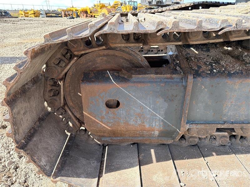 Komatsu PC240LC-11 Tracked Excavator Lánctalpas kotrók