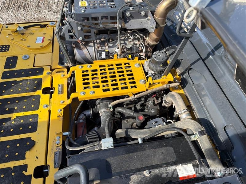 Komatsu PC240LC-11 Tracked Excavator Lánctalpas kotrók