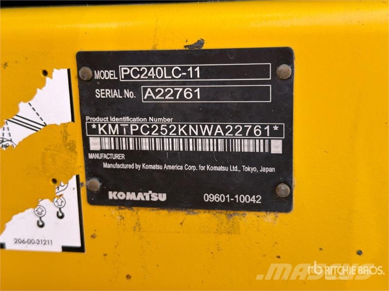 Komatsu PC240LC-11 Tracked Excavator Lánctalpas kotrók