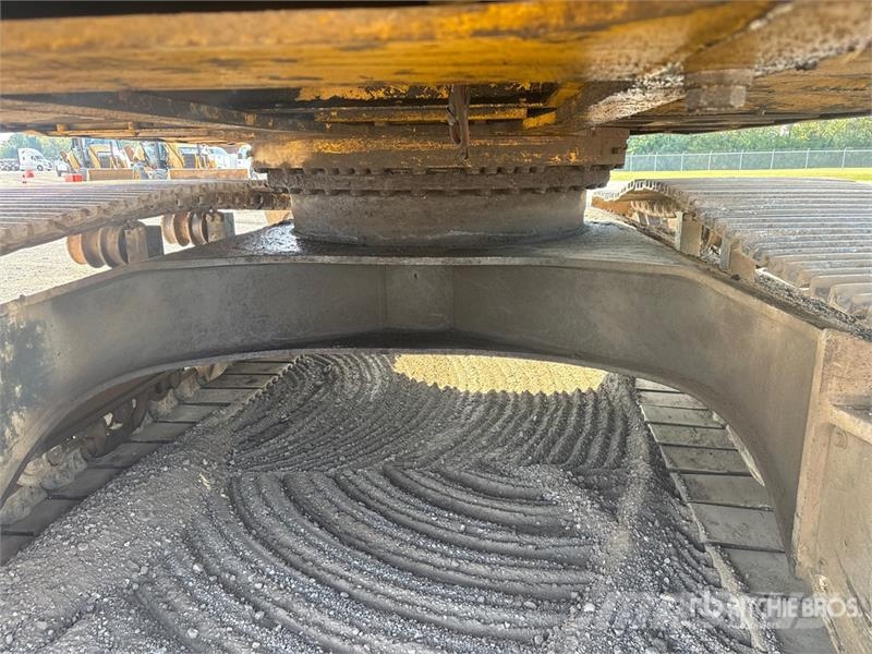 Komatsu PC250LC-6LC Tracked Excavator Bagri goseničarji