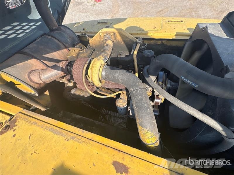 Komatsu PC250LC-6LC Tracked Excavator Bagri goseničarji