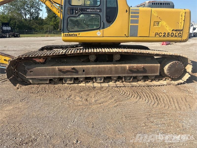Komatsu PC250LC-6LC Tracked Excavator Bagri goseničarji