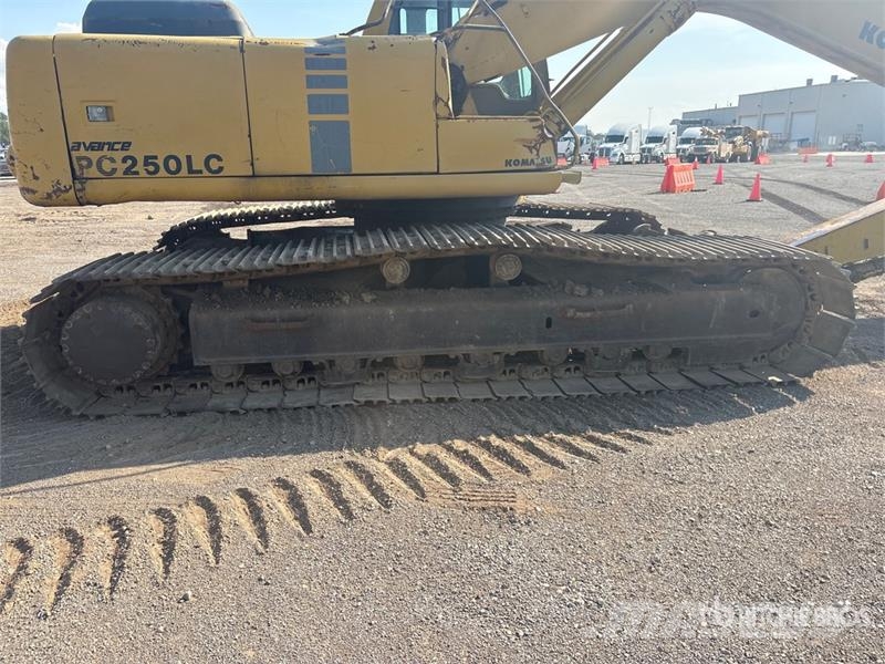 Komatsu PC250LC-6LC Tracked Excavator Bagri goseničarji