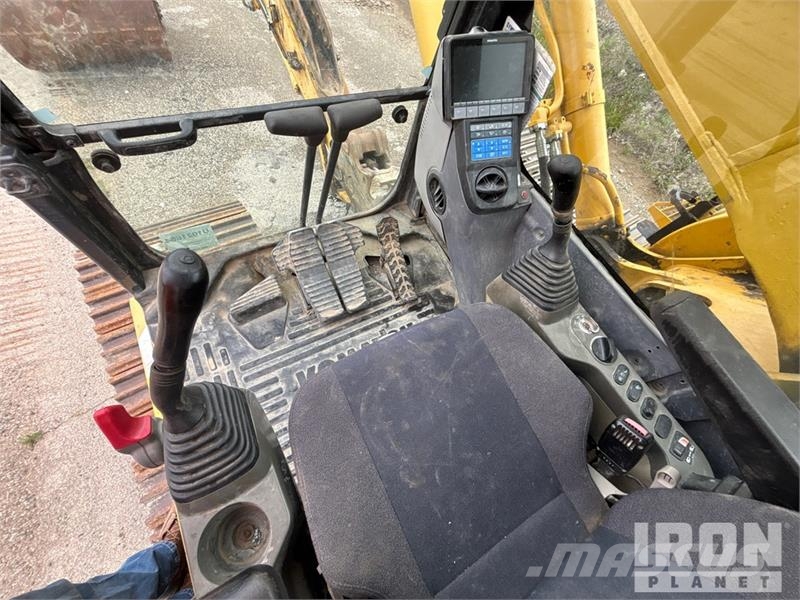 Komatsu PC360LC-10 Tracked Excavator Paletli ekskavatörler