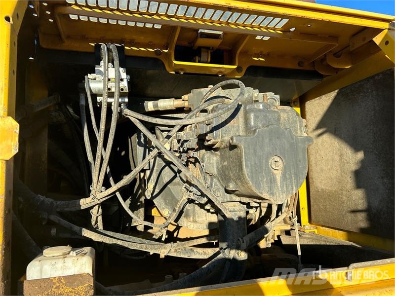 Komatsu PC400LC7 Tracked Excavator حفارات زحافة