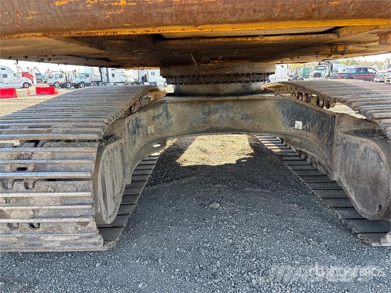 Komatsu PC490LC-10 Tracked Excavator Lánctalpas kotrók