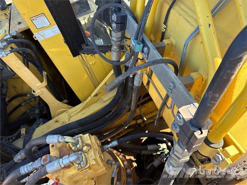 Komatsu PC490LC-10 Tracked Excavator Lánctalpas kotrók