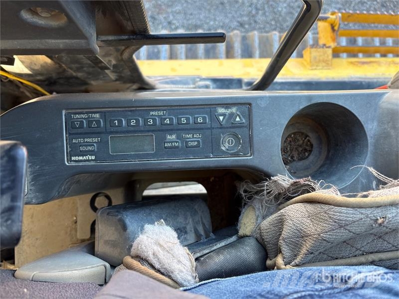 Komatsu PC490LC-10 Tracked Excavator Lánctalpas kotrók