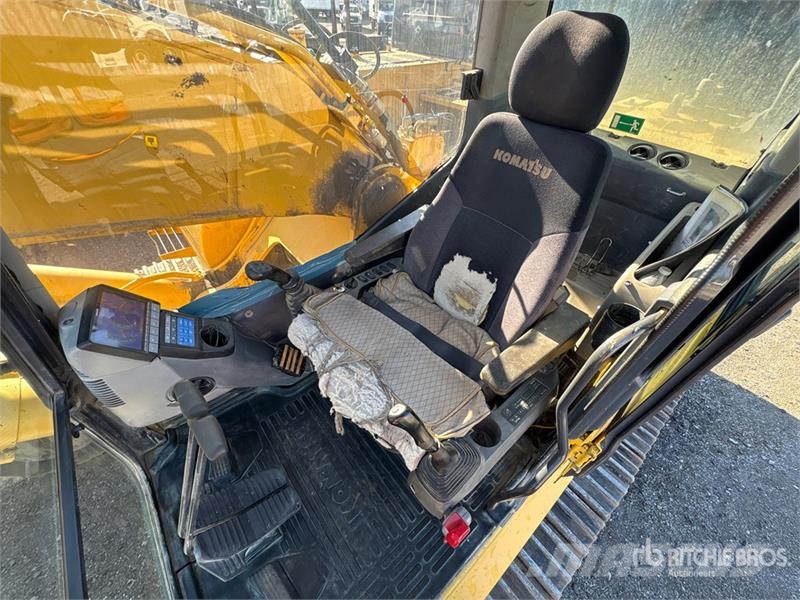 Komatsu PC490LC-10 Tracked Excavator Lánctalpas kotrók