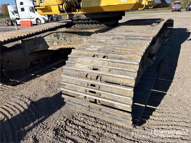 Komatsu PC490LC-10 Tracked Excavator Lánctalpas kotrók