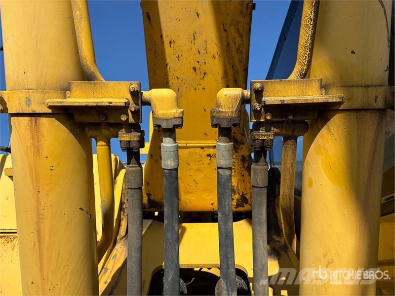 Komatsu PC490LC-10 Tracked Excavator Lánctalpas kotrók