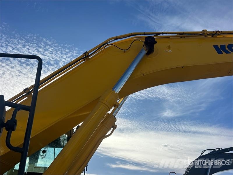 Komatsu PC490LC-11 Pásová rýpadla