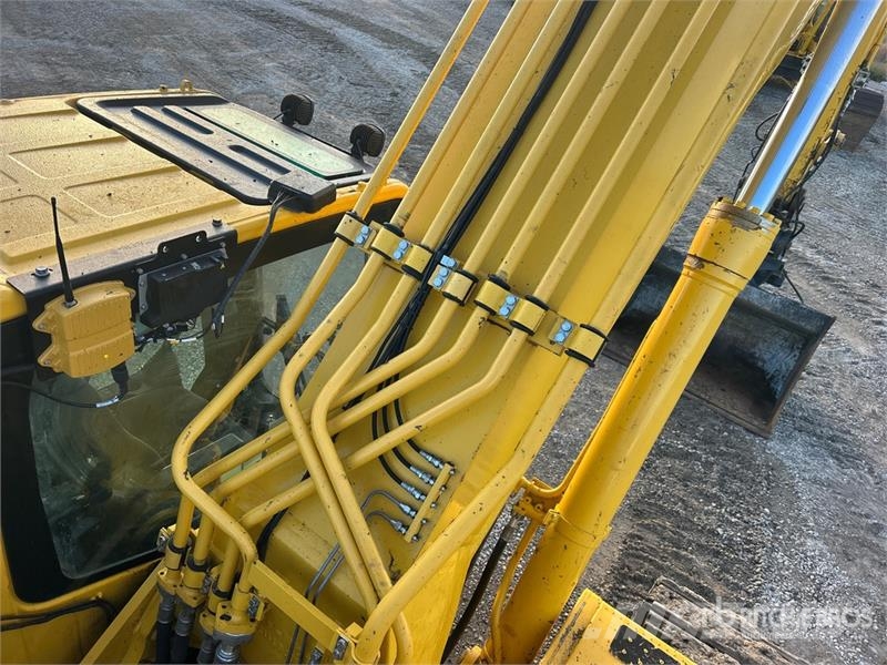 Komatsu PC490LC-11 Excavatoare pe șenile
