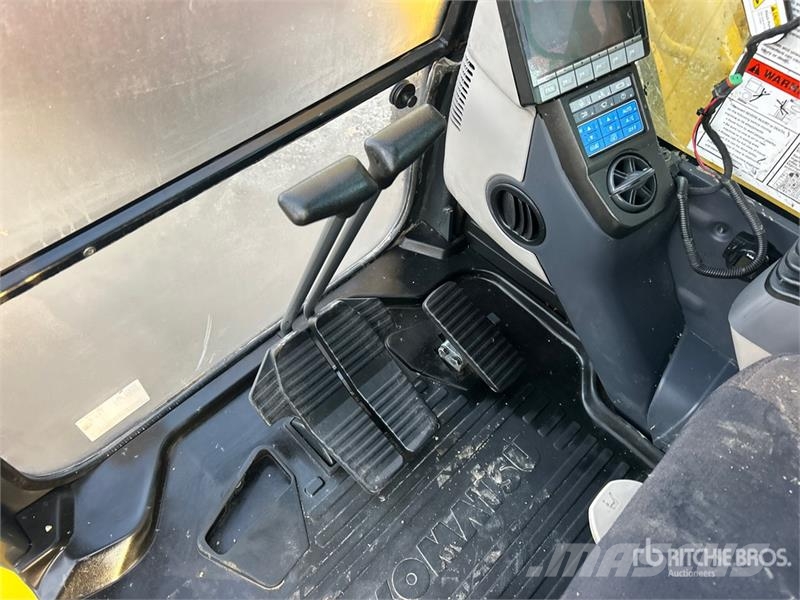 Komatsu PC490LC-11 Excavatoare pe șenile

